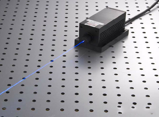 473nm 300mW الليزر الأزرقجهاز ليزر الحالة الصلبة المضخوخ بالديود DPSS مع التيار الكهربائي